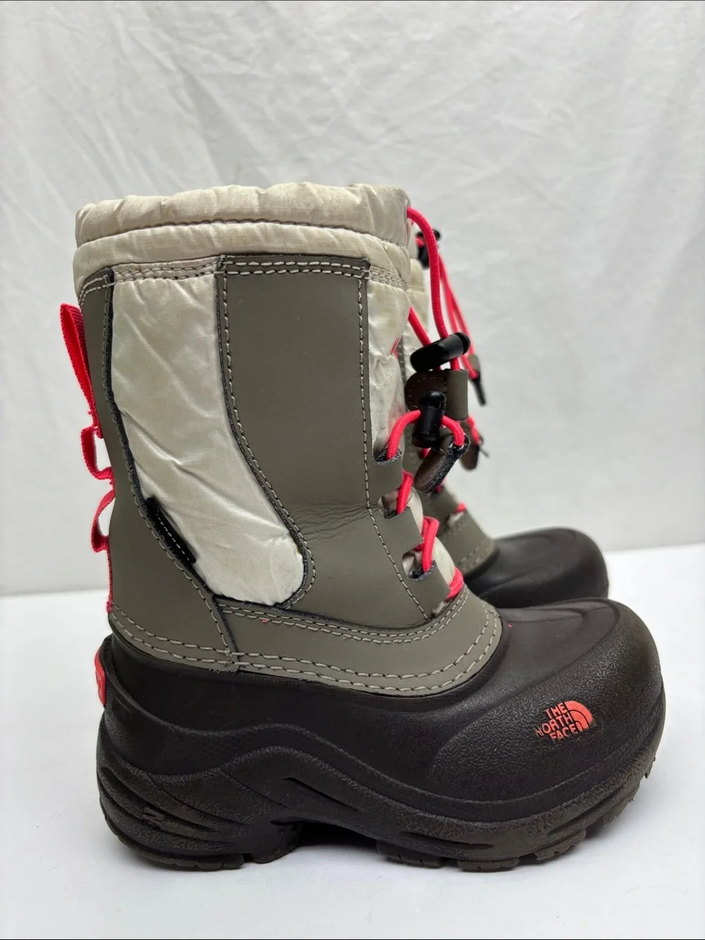 The North face waterproof boots, size 10 for toddler girl, box 74